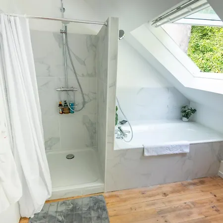 Chez Manou, Appt Spacieux Et élégant Proche Appartement *