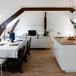 Chez Manou, Appt Spacieux Et Elegant Proche Apartamento *